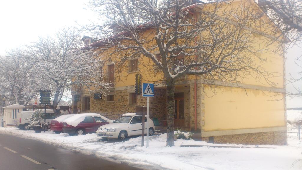 Tierra De Lobos Hotel Puebla de Sanabria Exterior photo